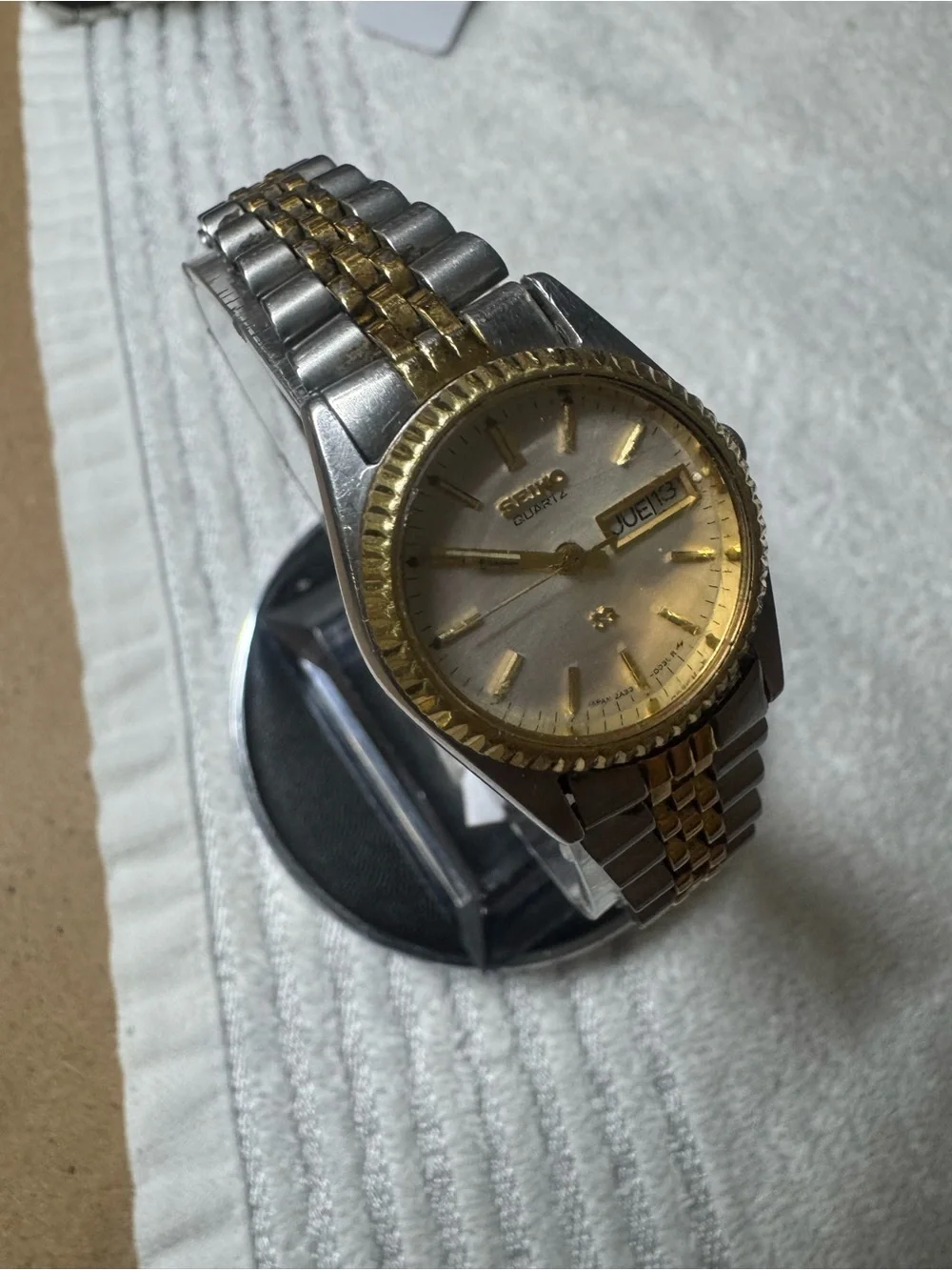 Seiko sq Two-Tone Silver and Gold Men's Quartz Watch